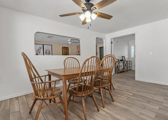 Holiday home Luxe 4br 2bth L Pool & Grill L Location L Mountain View L Family Vacation L Rv Site